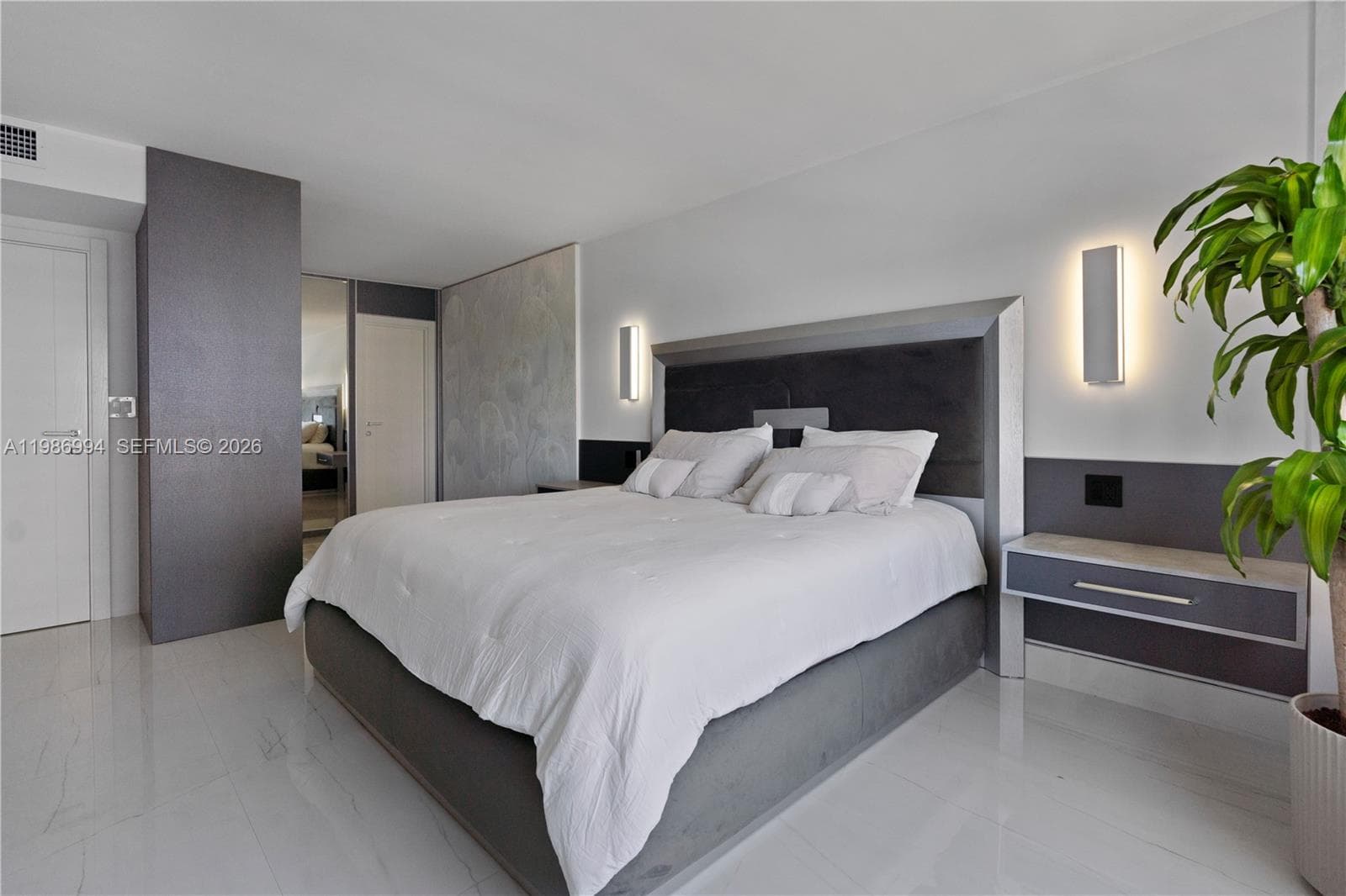 400 Kings Point Dr 822-23 photo 18