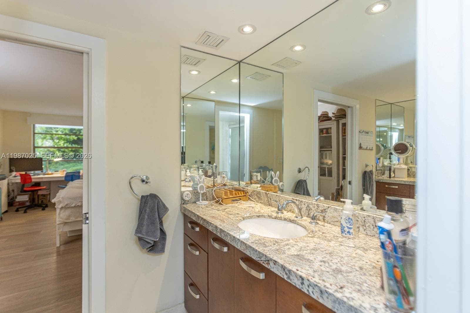 155 Ocean Lane Dr 201 photo 18