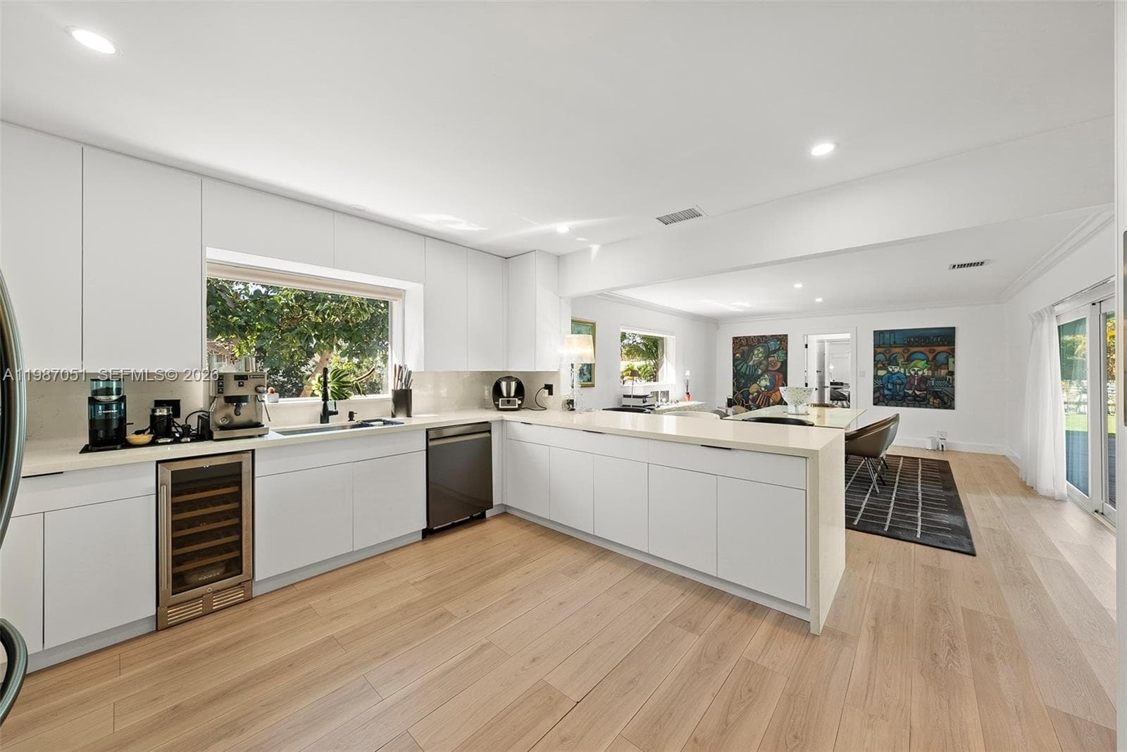424 Alamanda Dr photo 17