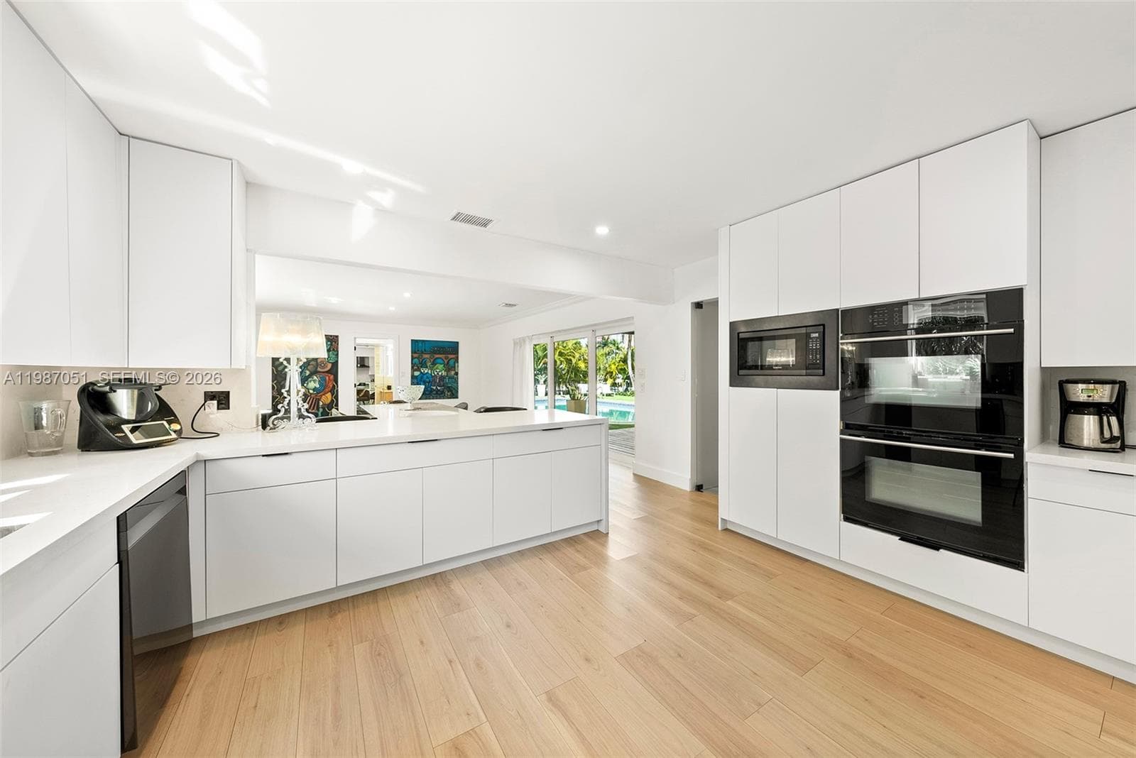 424 Alamanda Dr photo 16