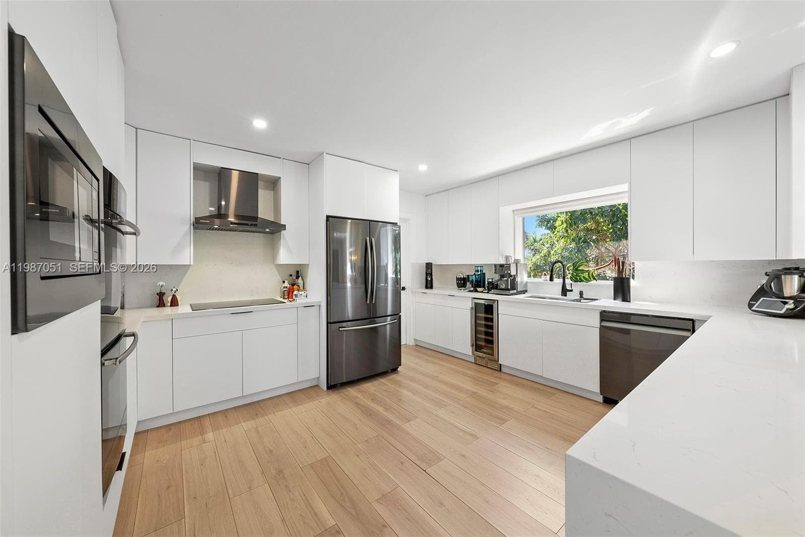 424 Alamanda Dr photo 15