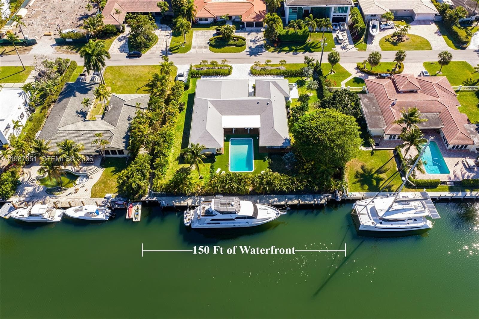 424 Alamanda Dr photo 4