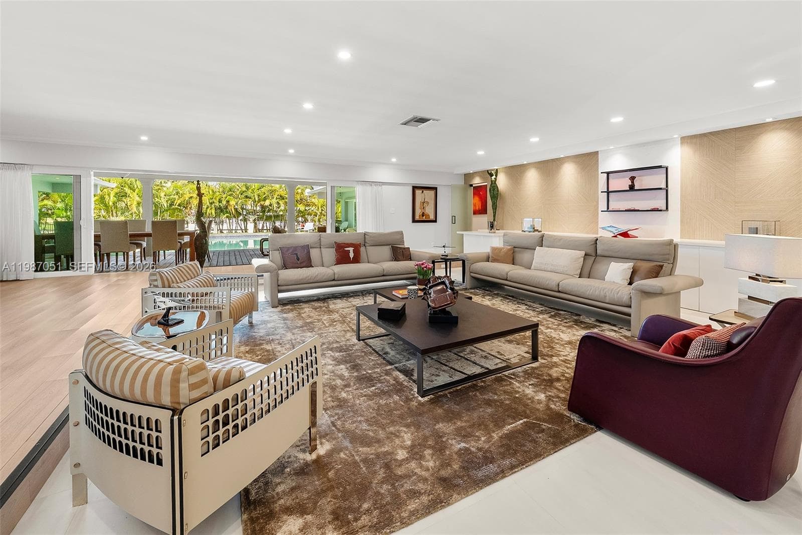 424 Alamanda Dr photo 8
