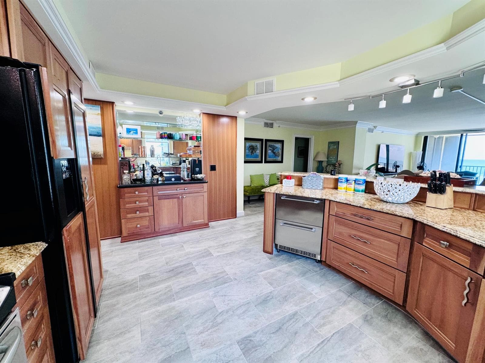 200 S Beach Road 403 photo 9