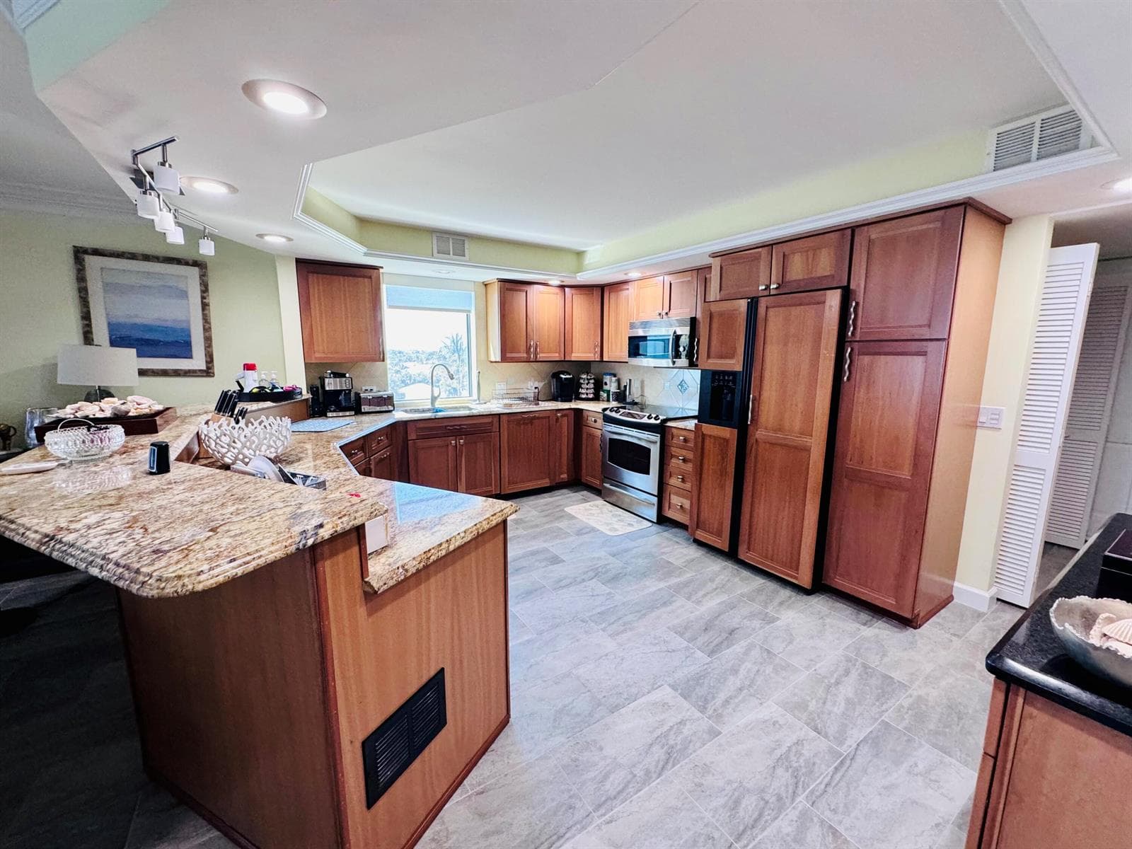 200 S Beach Road 403 photo 10