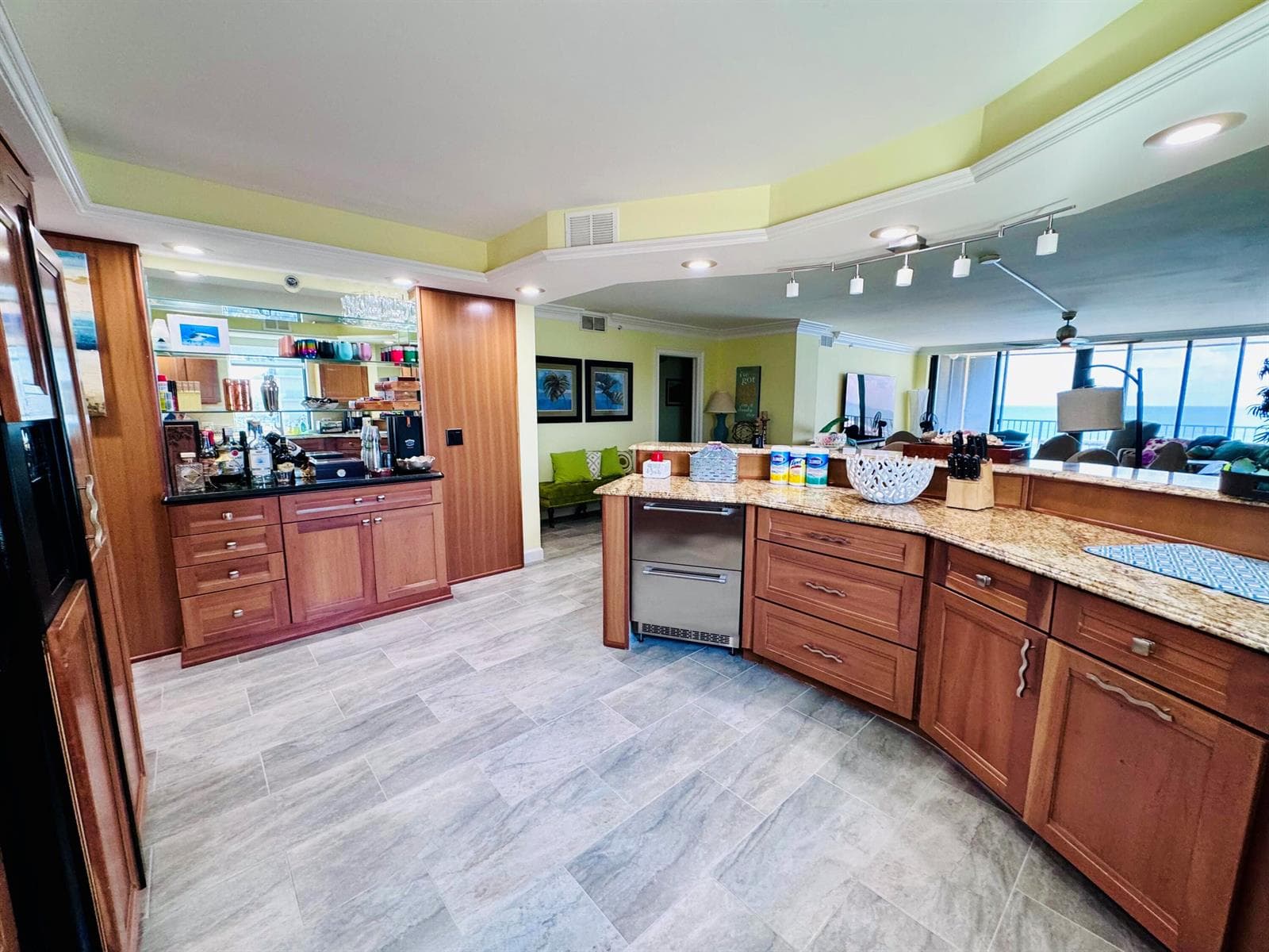 200 S Beach Road 403 photo 8