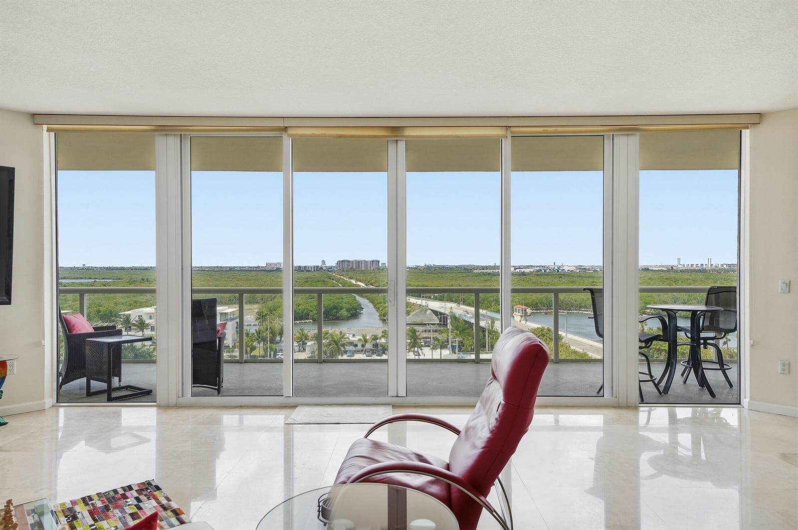 6051 N Ocean Drive 1003 photo 2