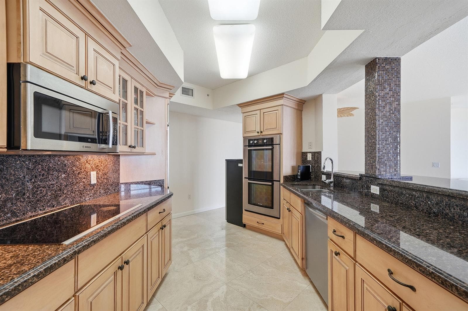 6051 N Ocean Drive 1003 photo 20