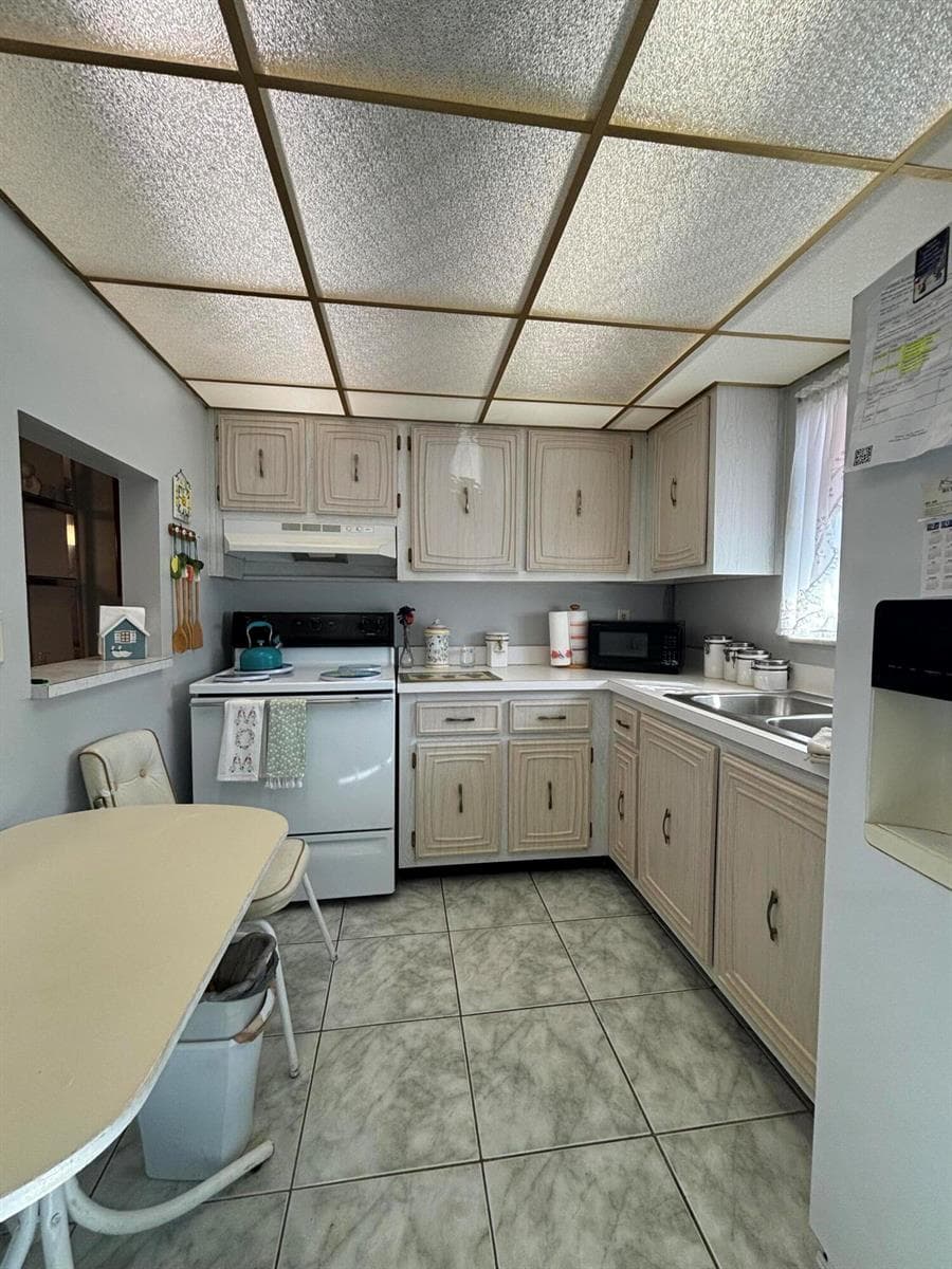 725 Lori Drive 203 photo 6