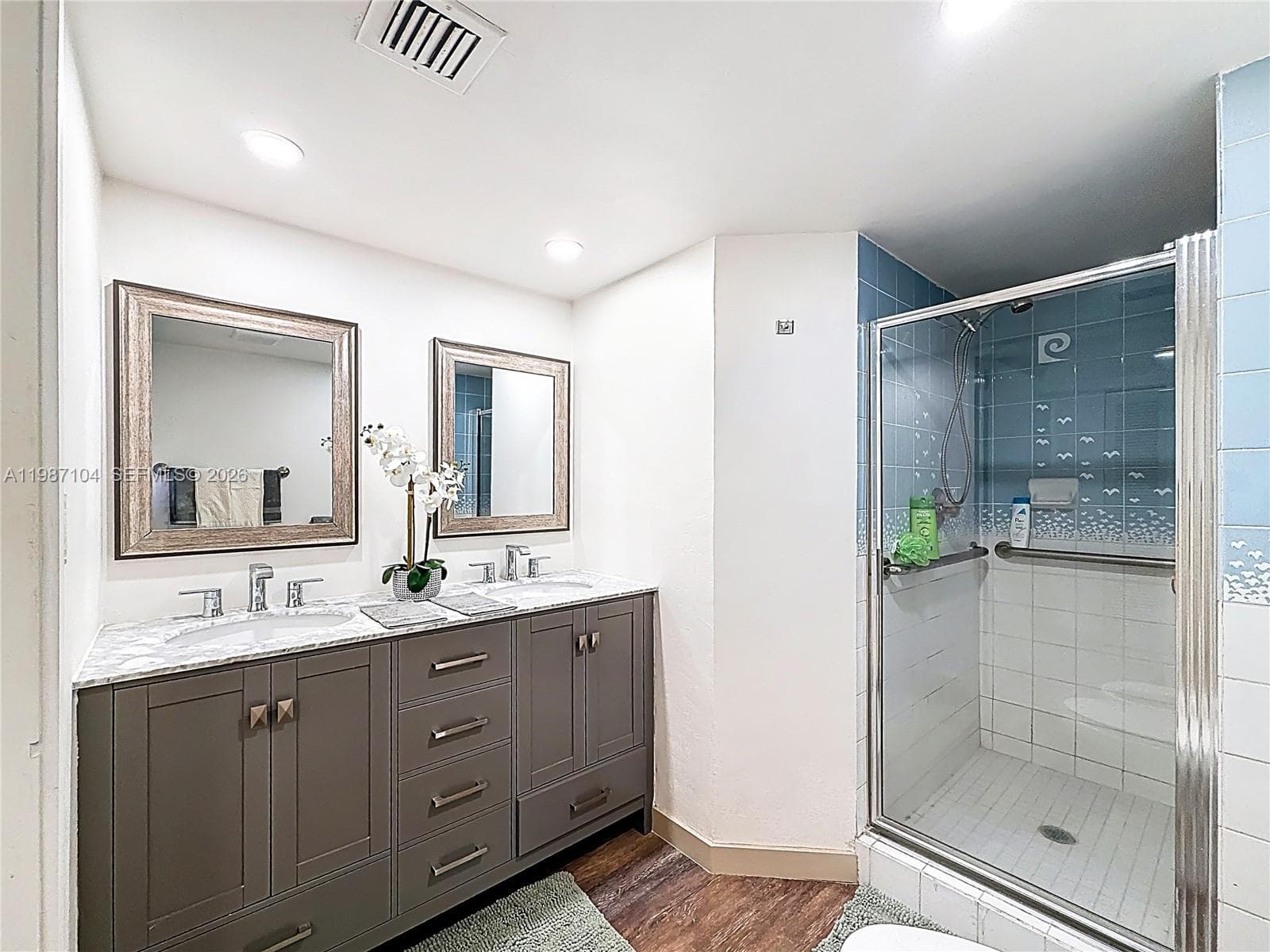 6061 Collins Ave 12D photo 23