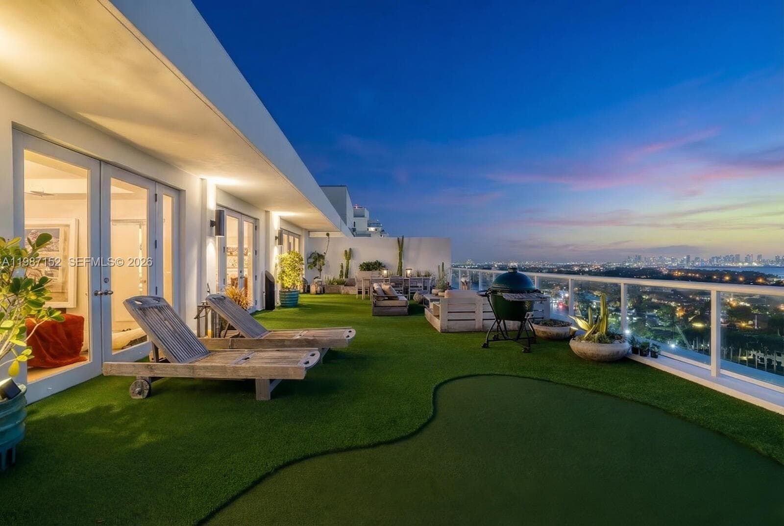 5600 Collins Ave D photo 2