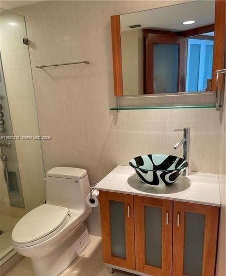 3600 Mystic Pointe Dr 1404 photo 9