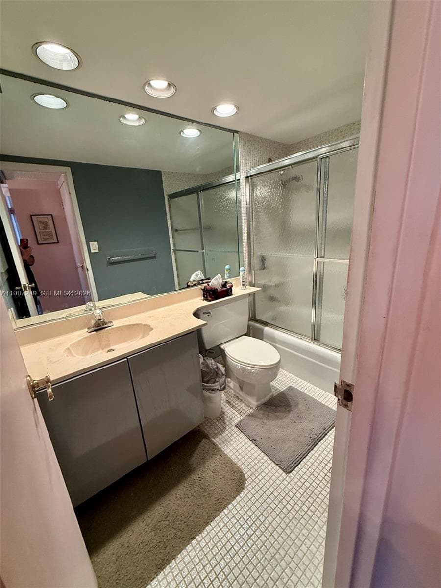 3180 S Ocean Dr 509 photo 18