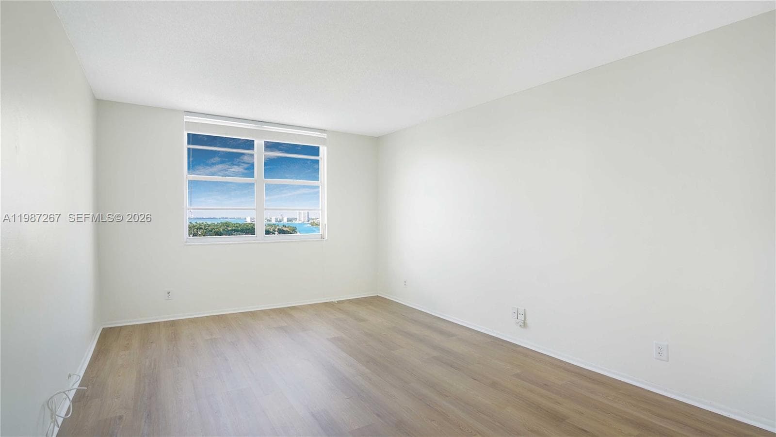 6770 Indian Creek Dr 14E photo 18