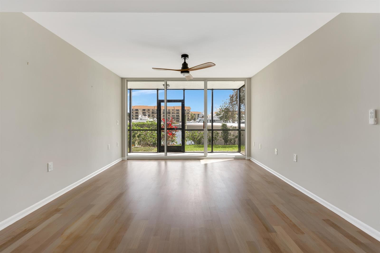 2501 Marina Isle Way 104 photo 19