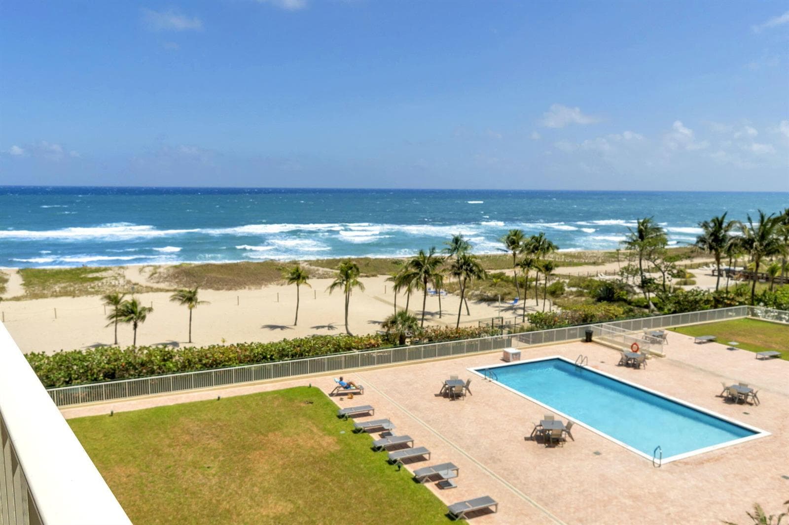 750 N Ocean Boulevard Apt 604 photo 3