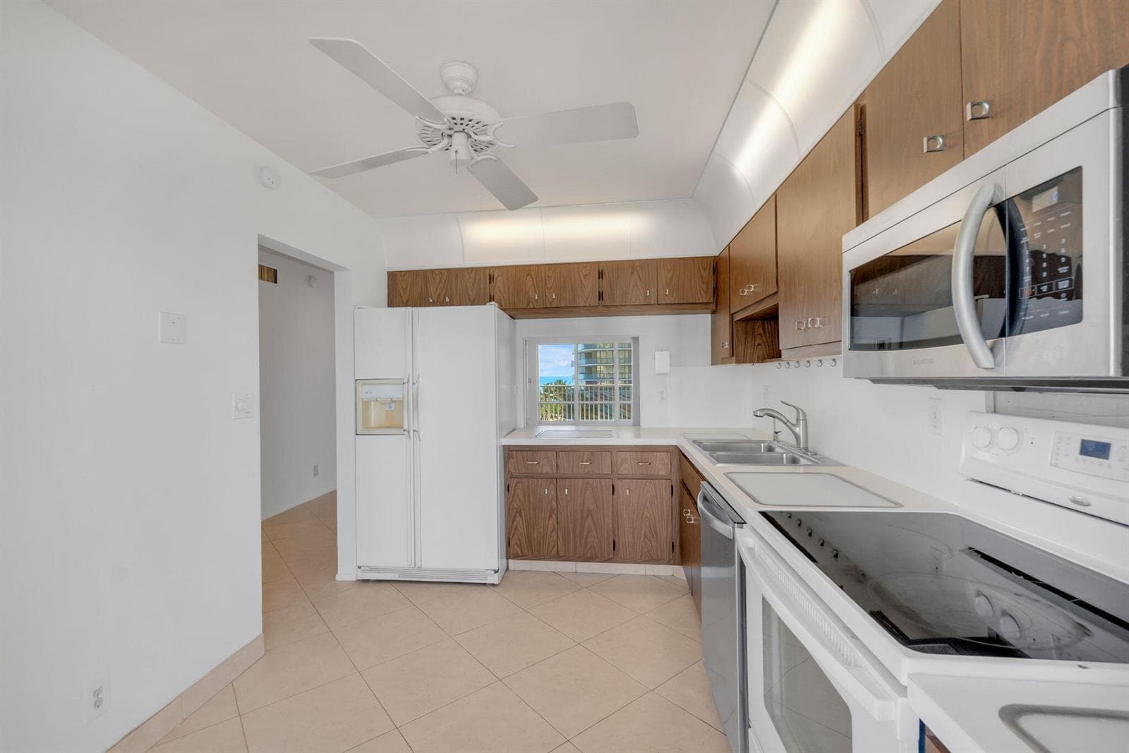 750 N Ocean Boulevard Apt 604 photo 14