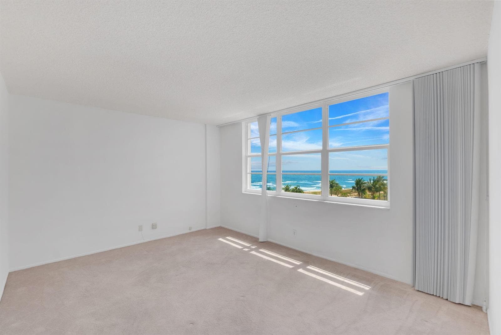 750 N Ocean Boulevard Apt 604 photo 18