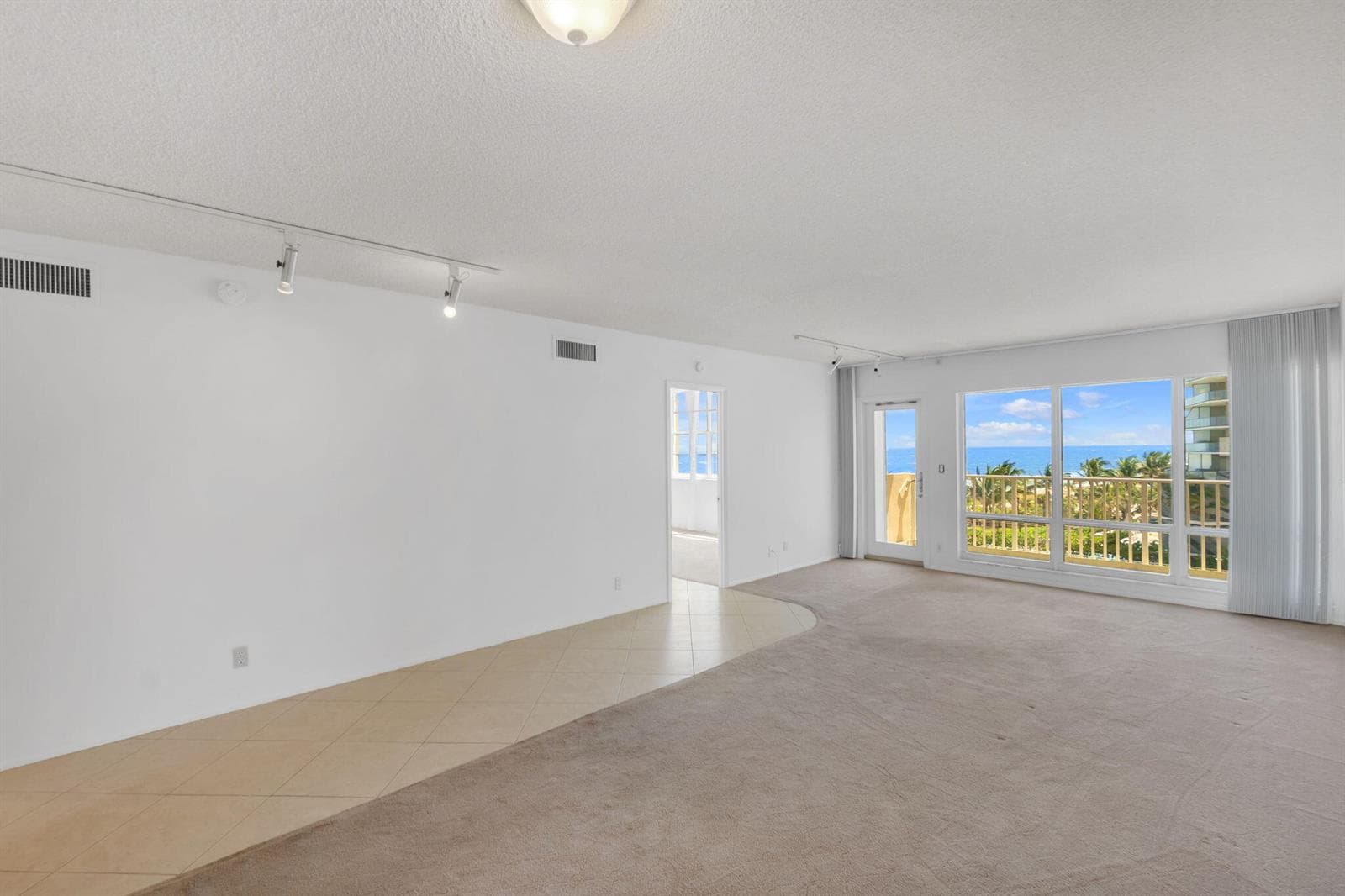 750 N Ocean Boulevard Apt 604 photo 4