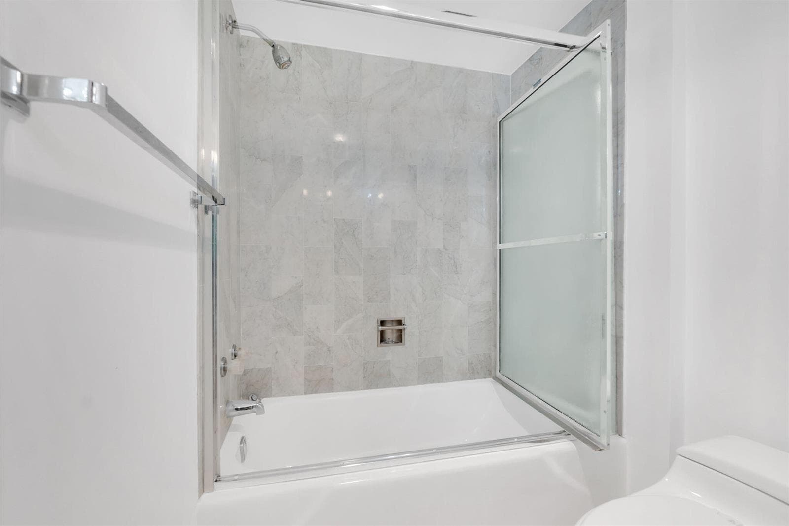 750 N Ocean Boulevard Apt 604 photo 25