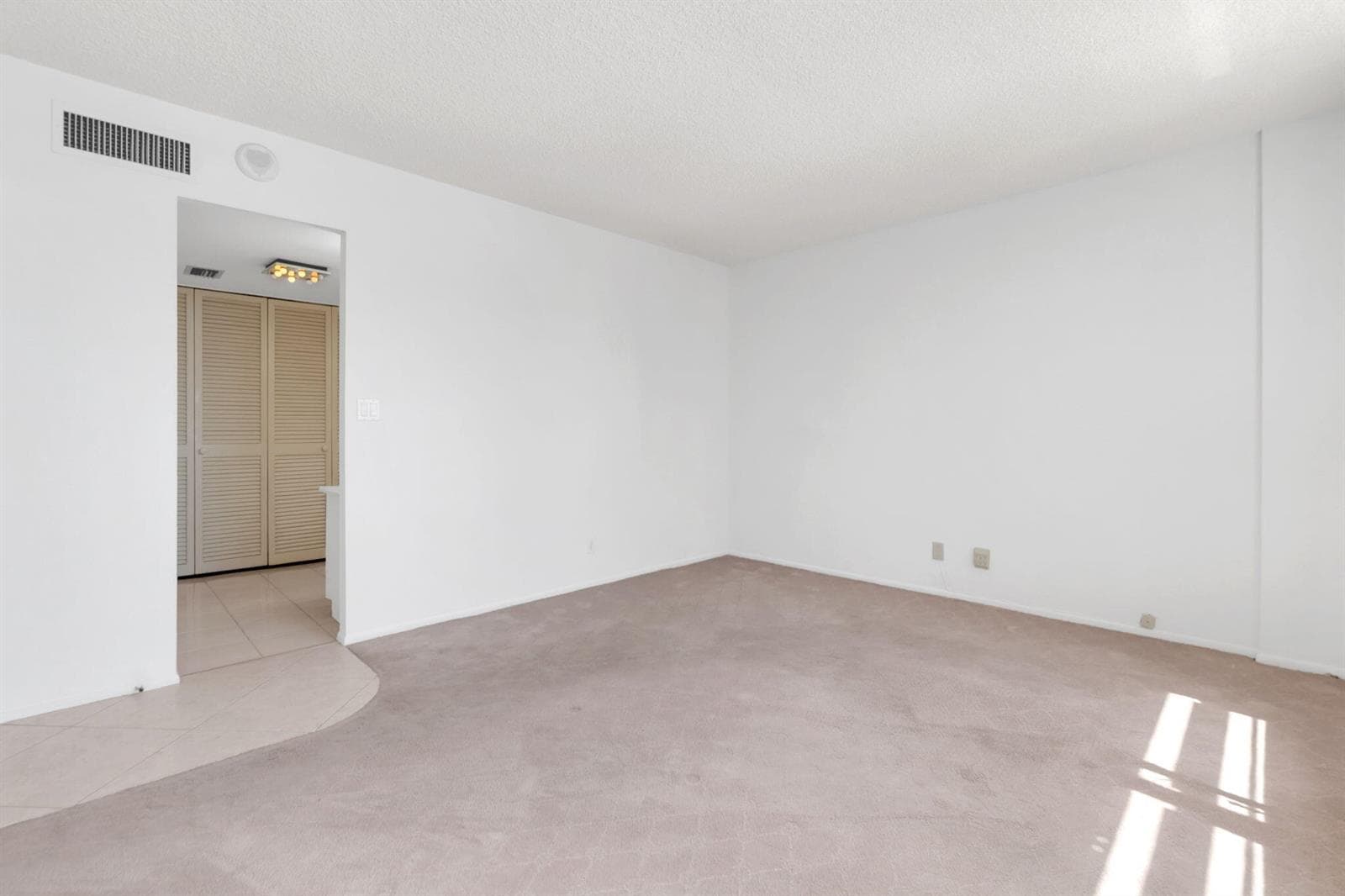 750 N Ocean Boulevard Apt 604 photo 21