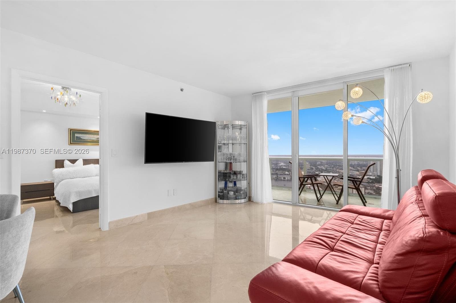 1850 Ocean Dr 4