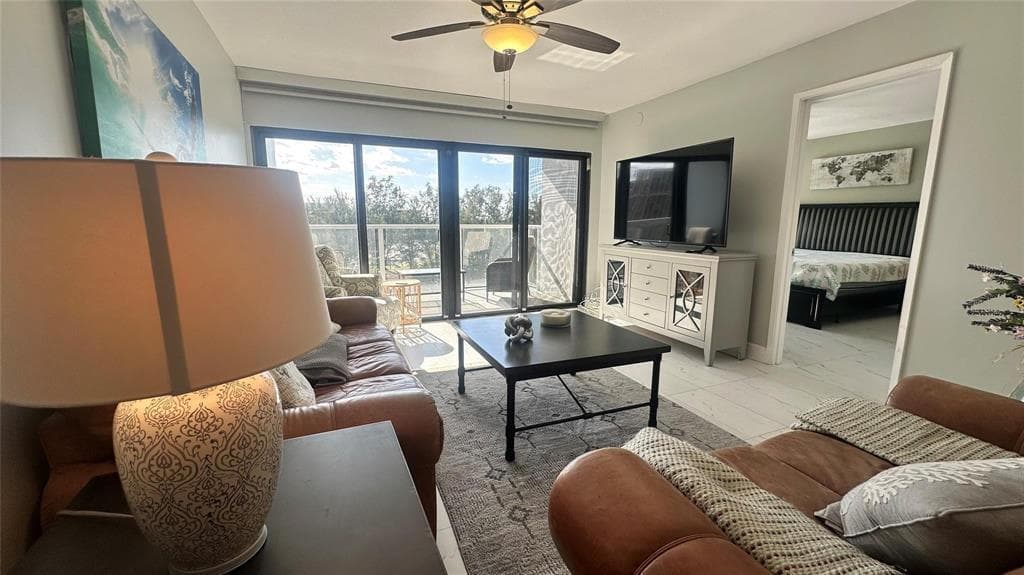 1401 N Riverside Drive 603 photo 3