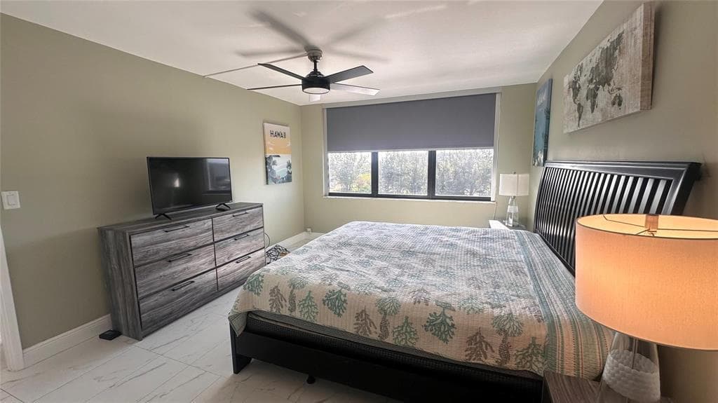 1401 N Riverside Drive 603 photo 11