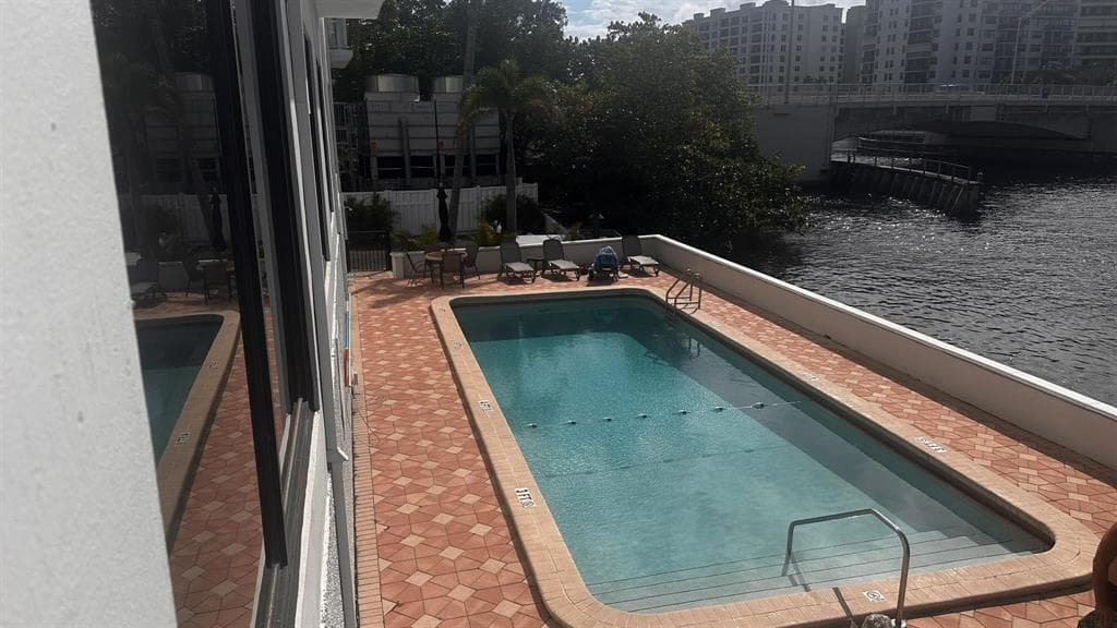 1401 N Riverside Drive 603 photo 25