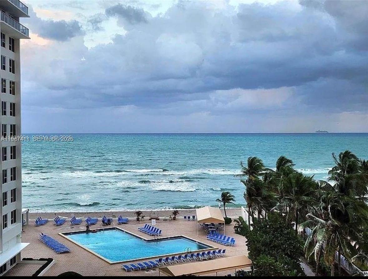 3505 Ocean Dr 1018 photo 1