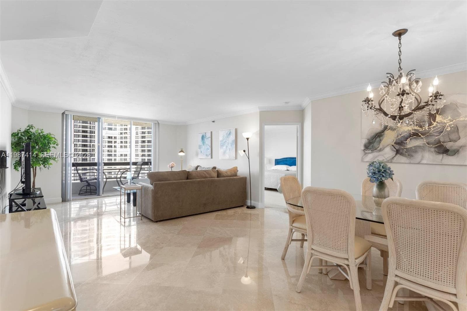 3600 Mystic Pointe Dr 1402 photo 4