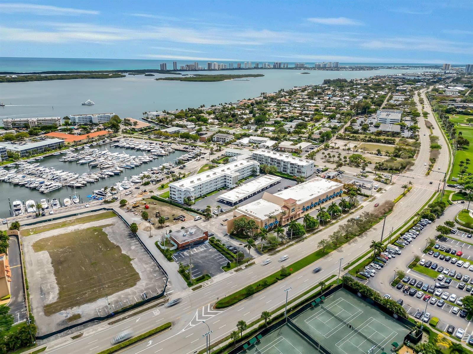 907 Marina Drive 401 photo 22
