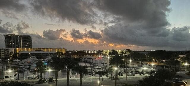 907 Marina Drive 401 photo 1