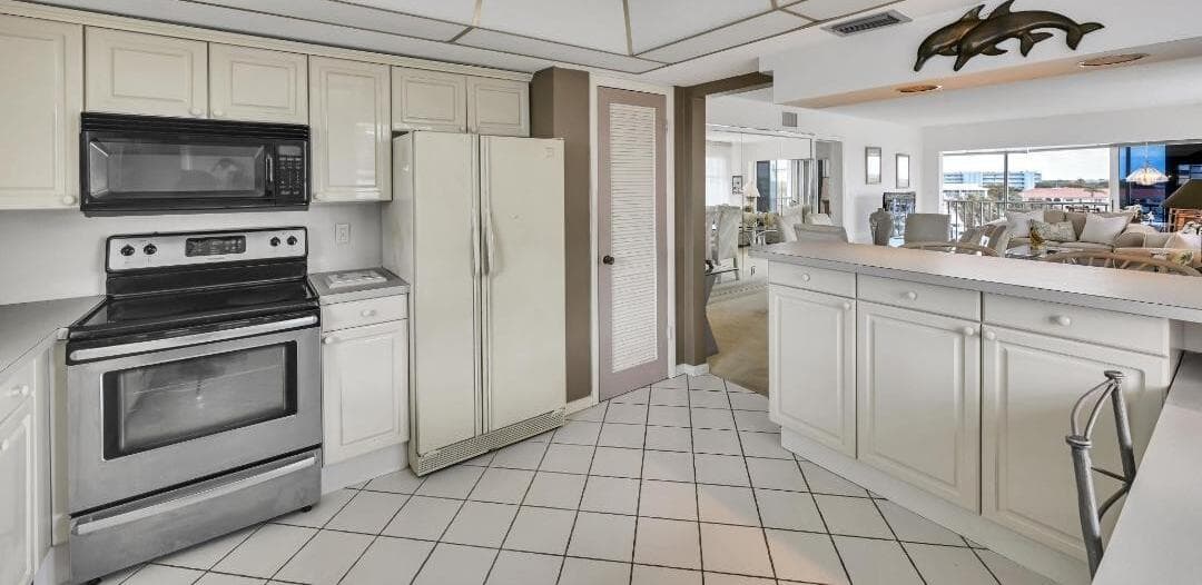 907 Marina Drive 401 photo 4