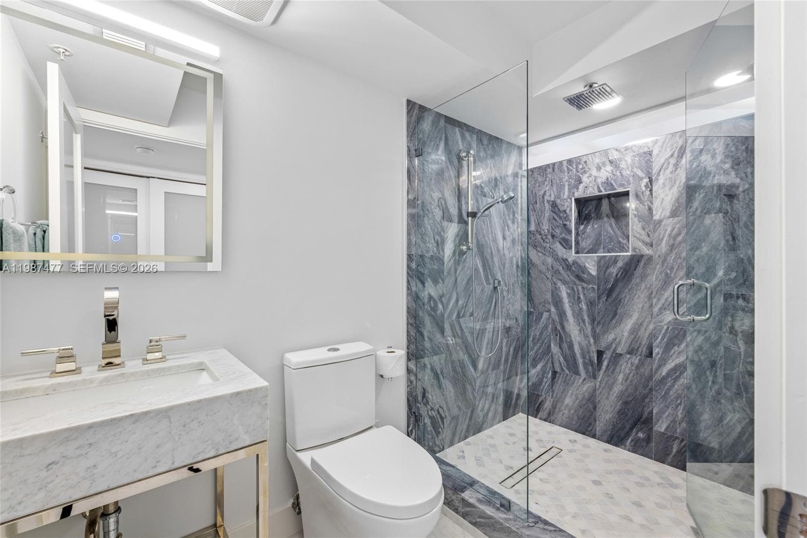 400 Flagler Dr 2003 photo 15