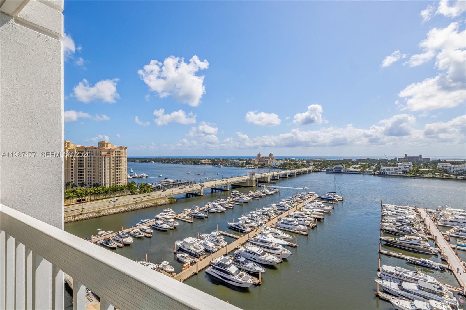 400 Flagler Dr 2003 photo 11