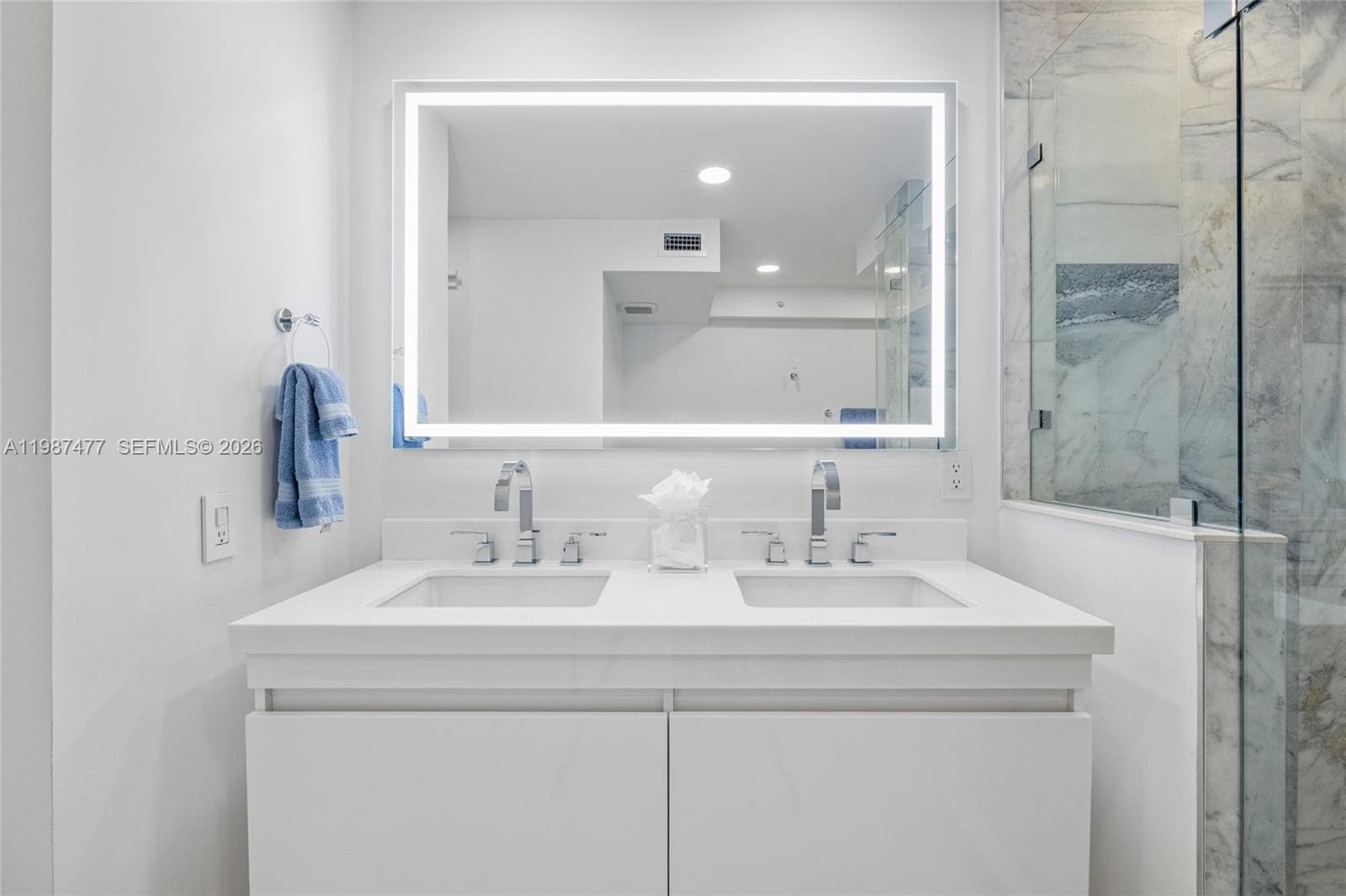 400 Flagler Dr 2003 photo 19