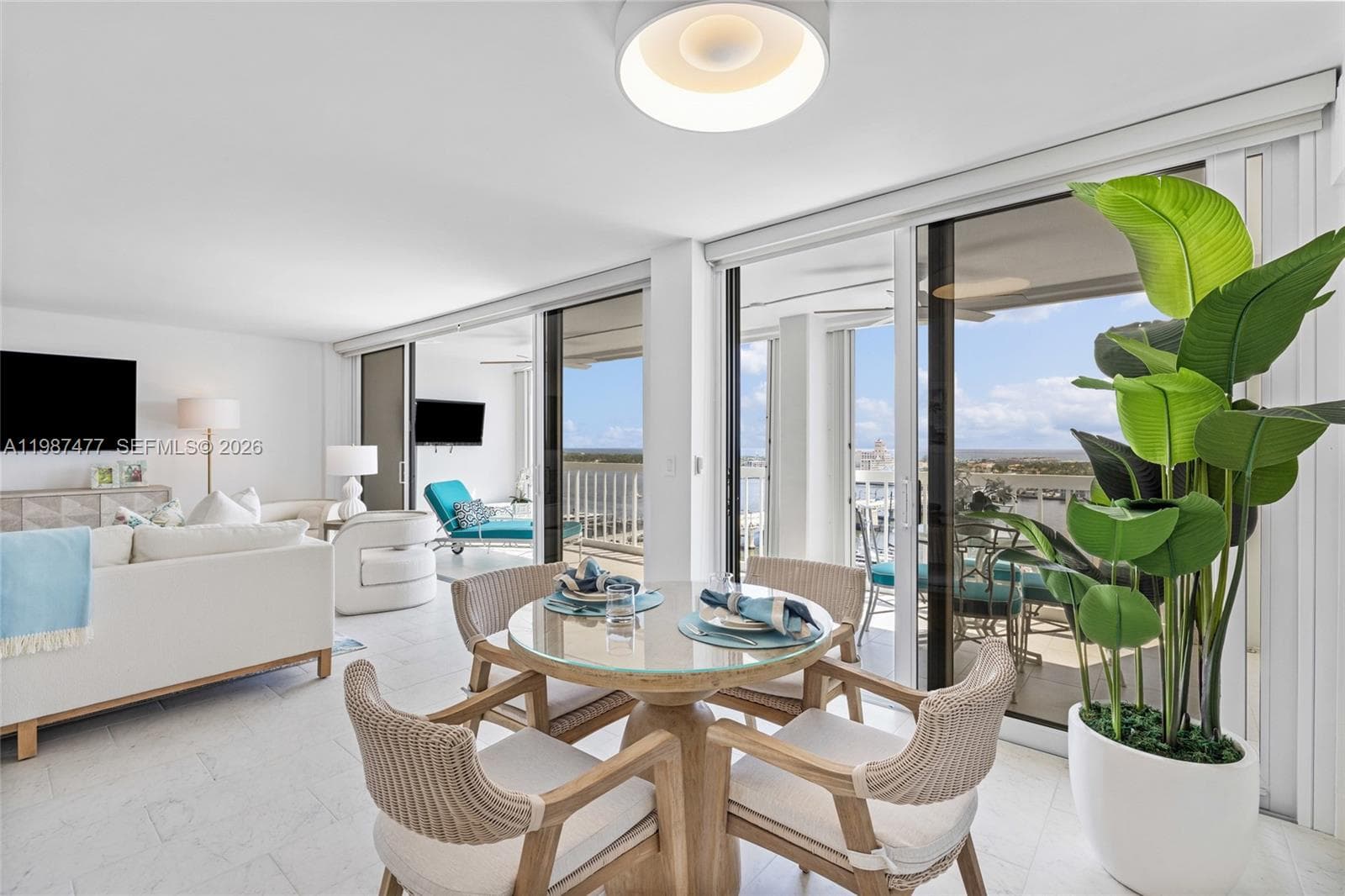 400 Flagler Dr 2003 photo 8