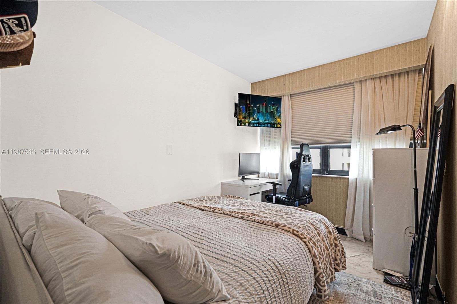 10175 Collins Ave 1207 photo 13