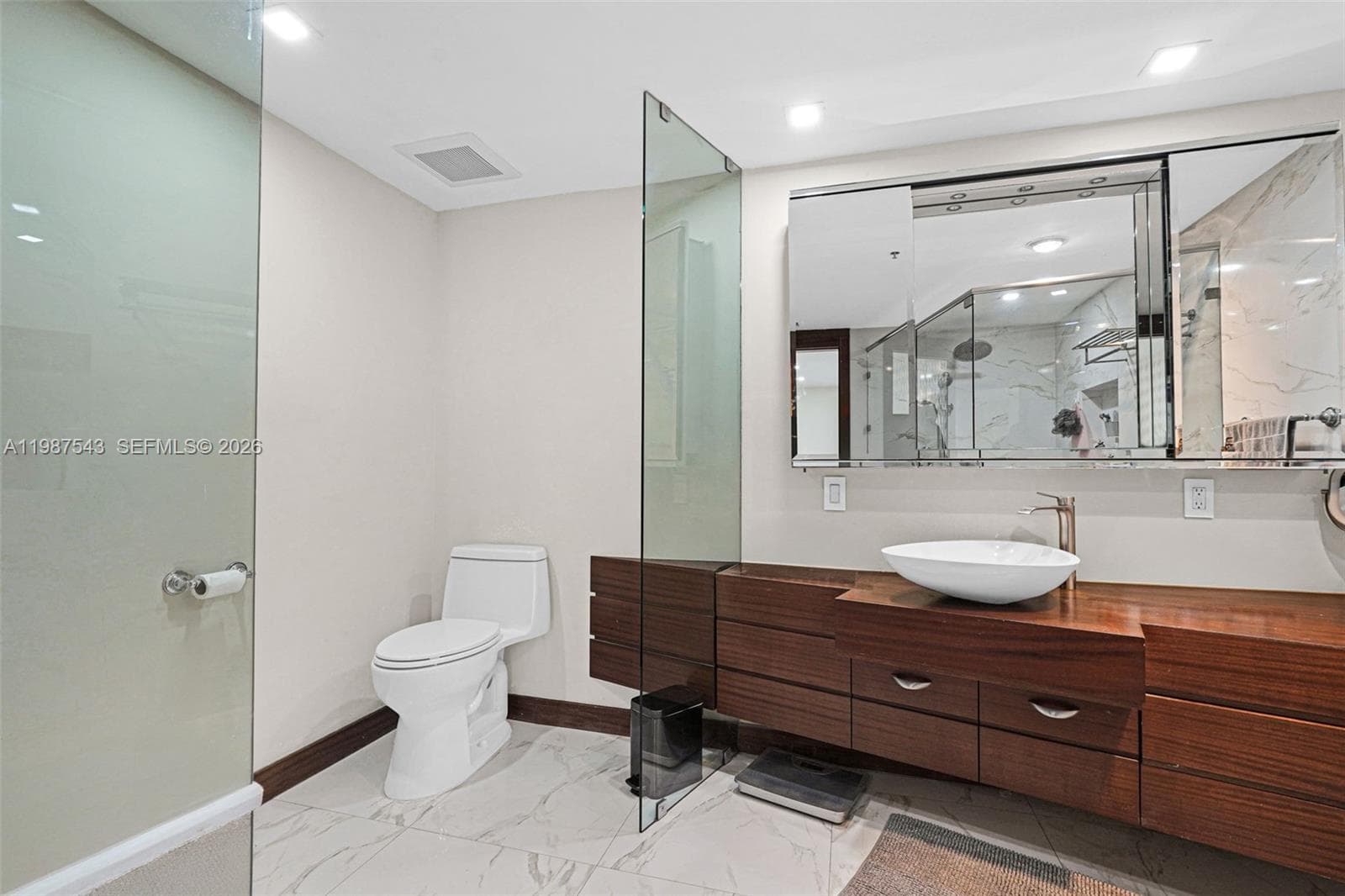 10175 Collins Ave 1207 photo 22