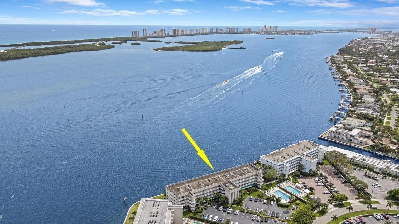 52 Yacht Club Drive 402 photo 2