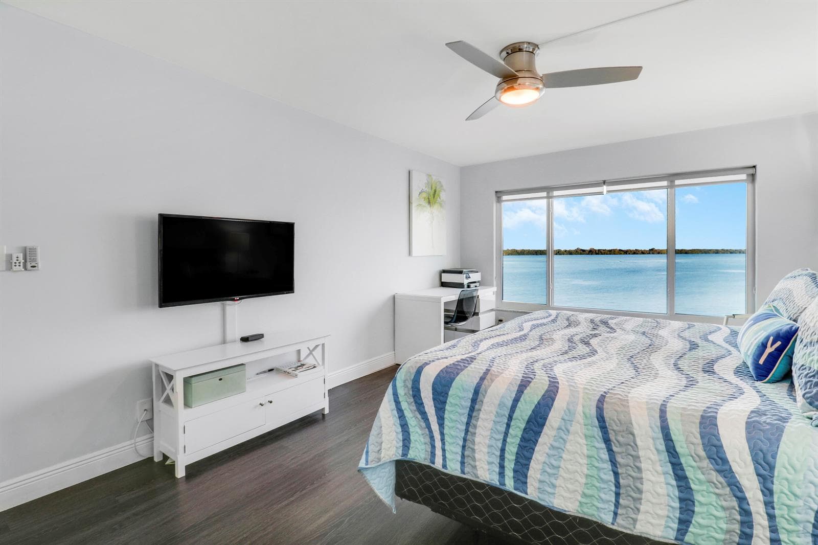 52 Yacht Club Drive 402 photo 20