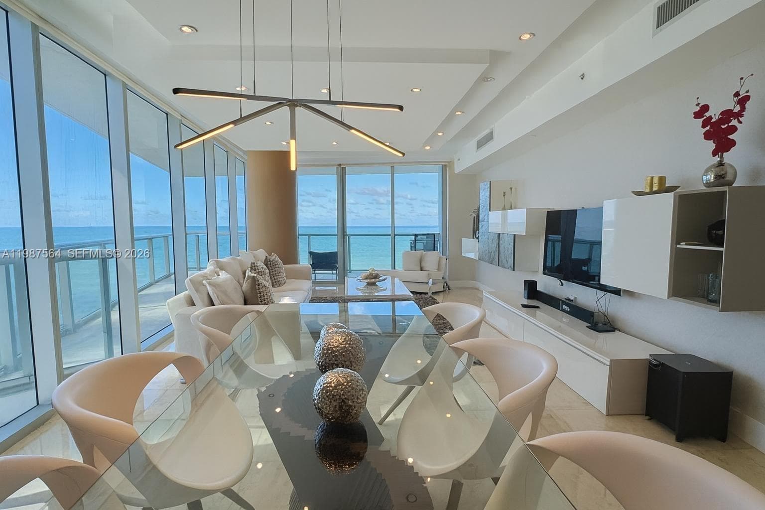 17001 Collins Ave 908 photo 2