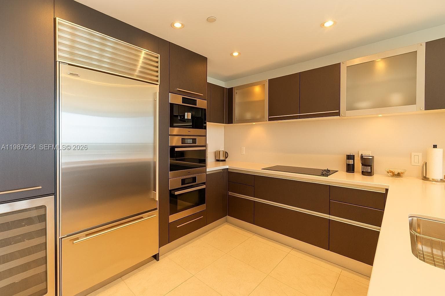 17001 Collins Ave 908 photo 6