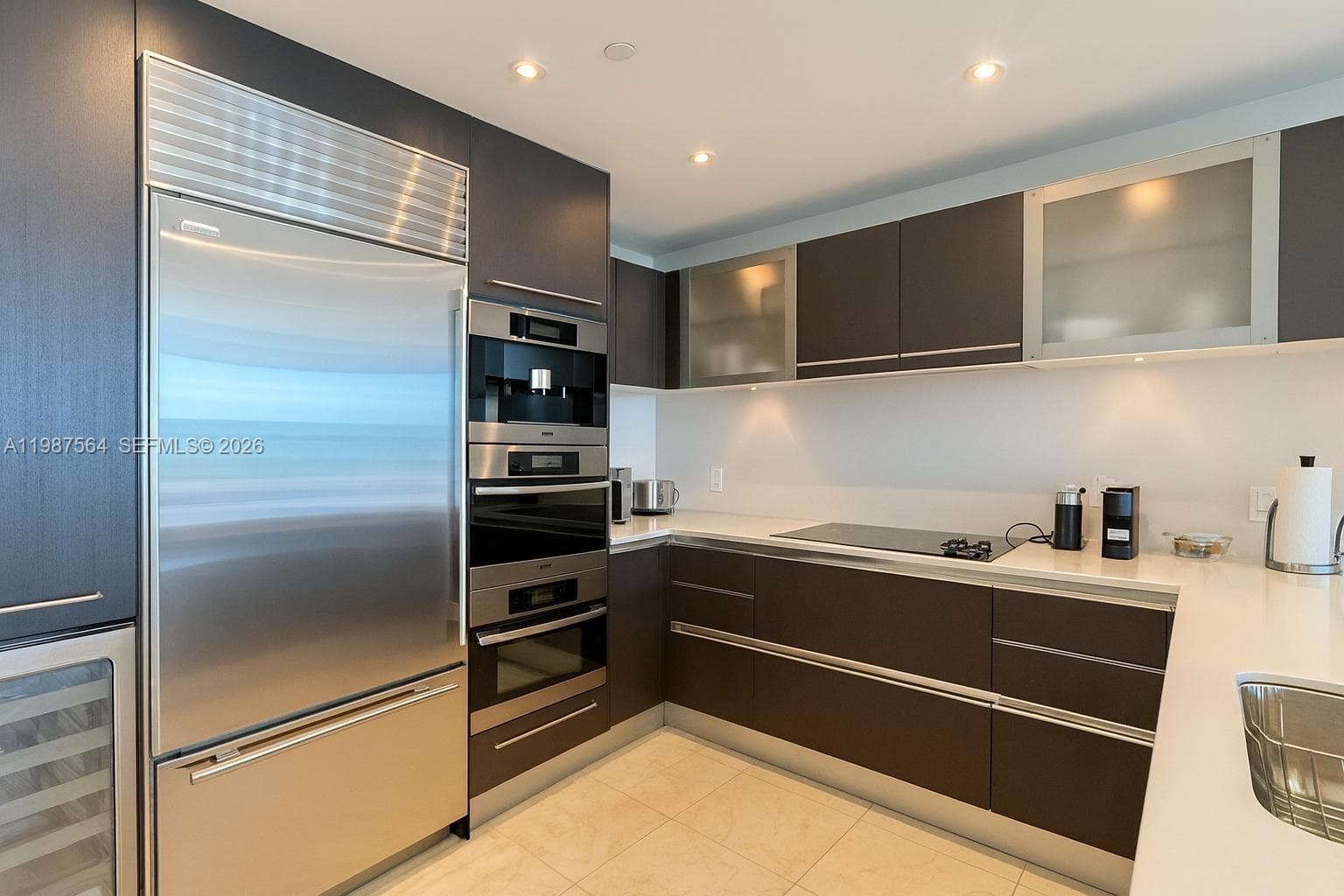17001 Collins Ave 908 photo 7