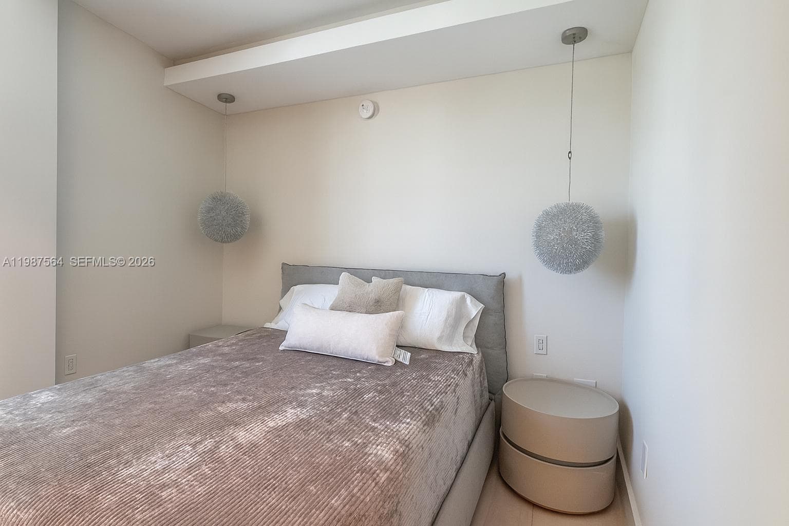 17001 Collins Ave 908 photo 14