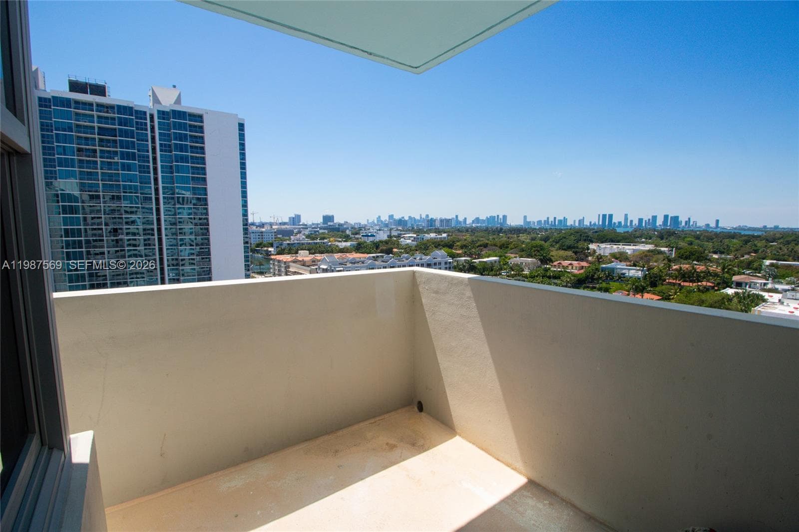 2899 Collins Ave 1422 photo 15