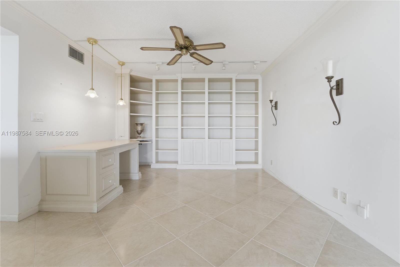 19670 Beach Rd B323 photo 18