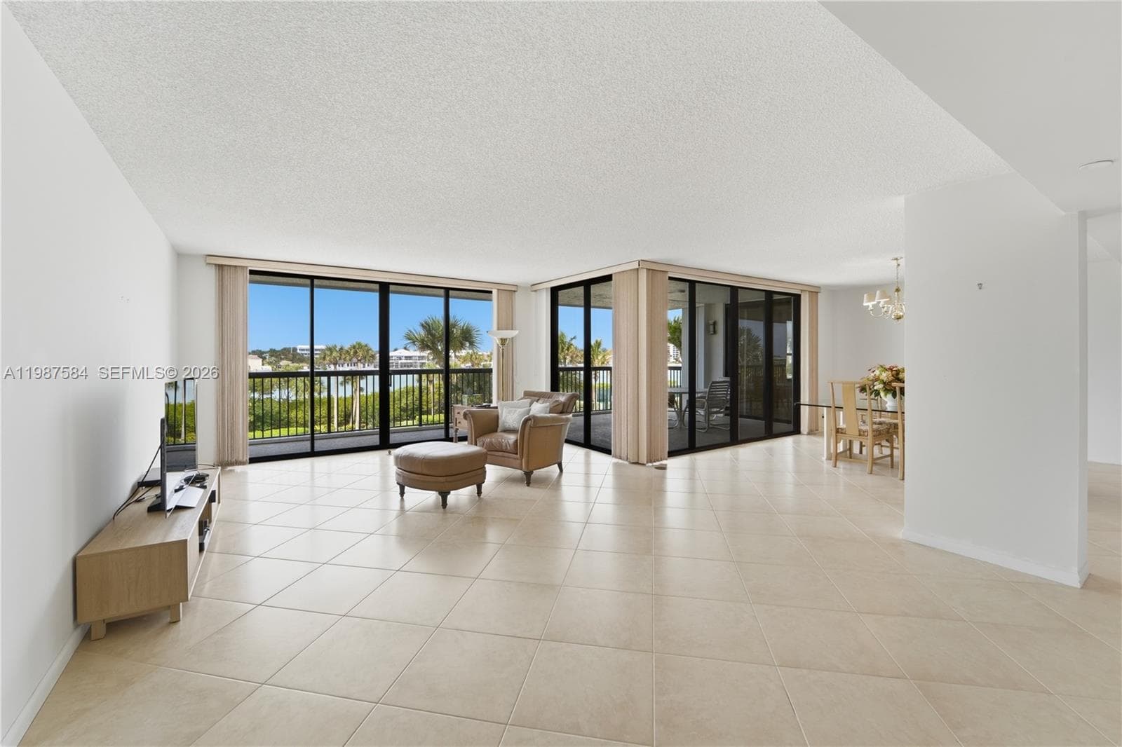 19670 Beach Rd B323 photo 11