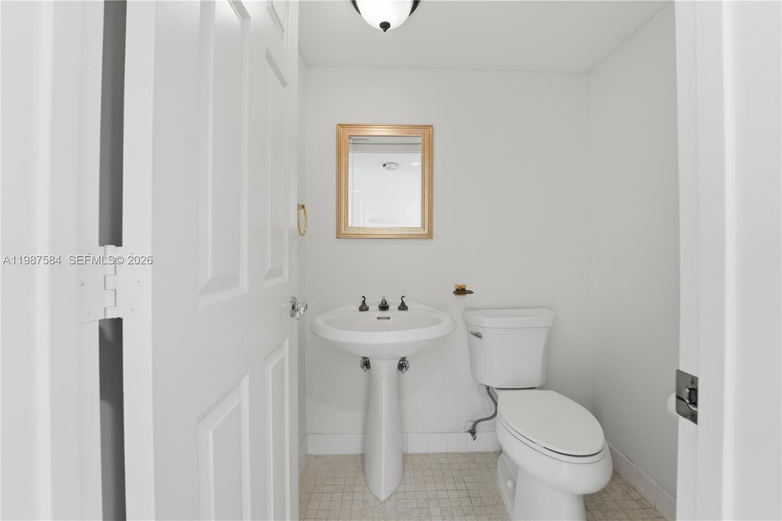 19670 Beach Rd B323 photo 19